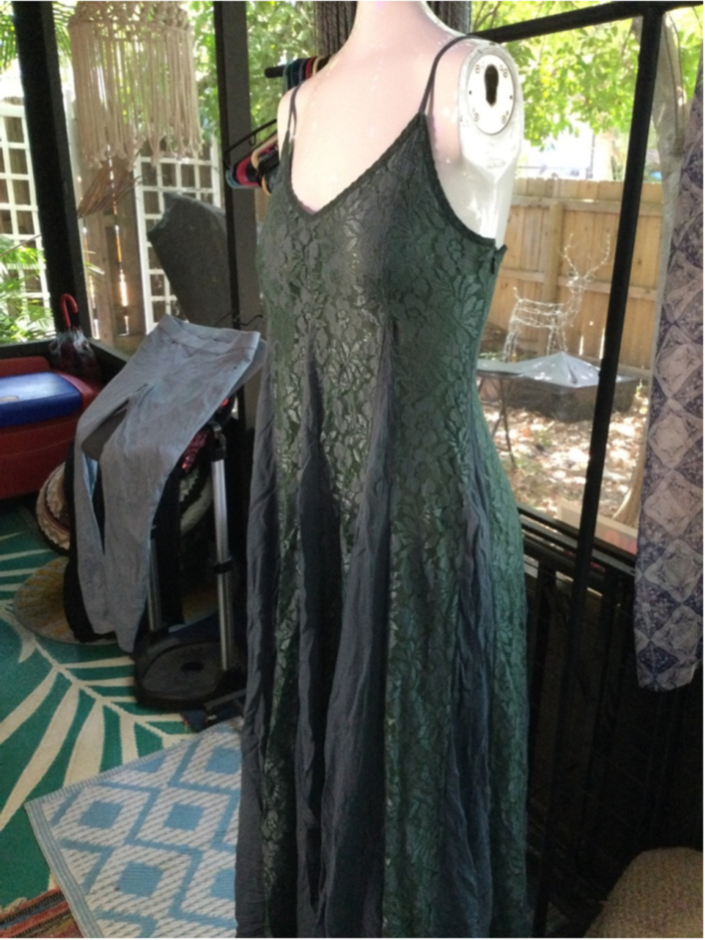 Women's FOREVER 21 Green Lace Maxi Dress L - Picture 2 of 5